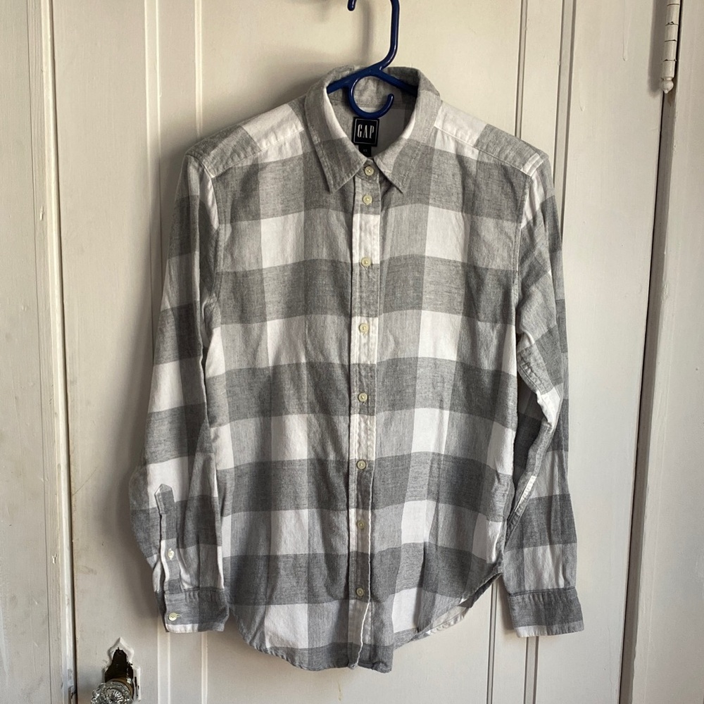 GAP Grey & White Check button down, XS